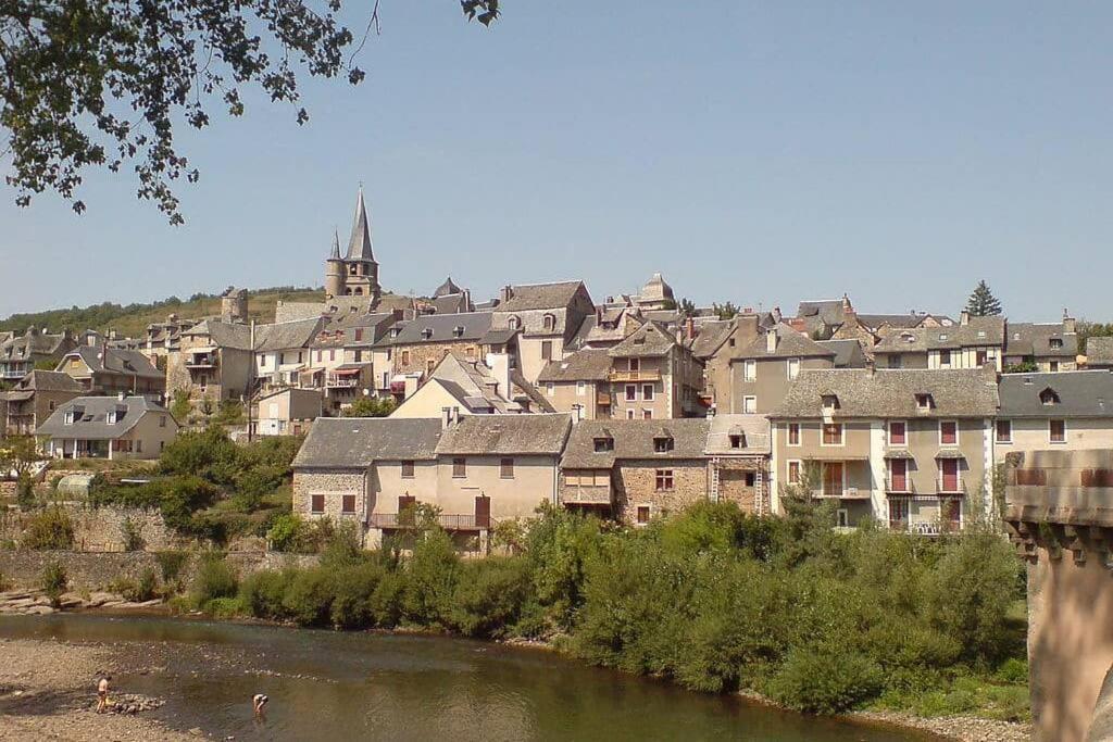 T 2 Dans Village Vacances 3 *** A Saint Geniez 2 Piscines Chauffee Pierrefiche  エクステリア 写真